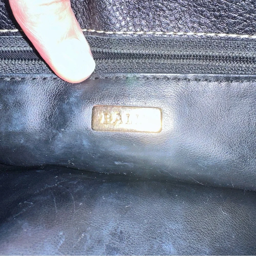 ❌sold❌ Vintage Bally Pebbled Leather Bag! Classic beauty. 🤎🖤 - Picture 13 of 15